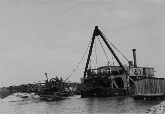 Dredge on the Miami Canal. 1911?