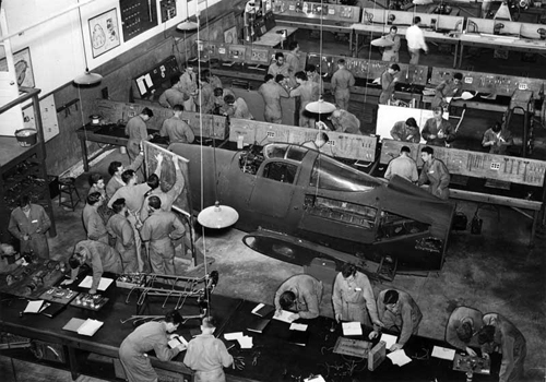 Students working on aircraft at Embry-Riddle School of Aviation. Circa 1943. Miami News Collection, HistoryMiami. 1989-011-5377.