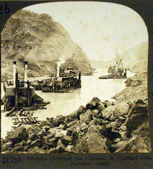 Dredges clearing the channel in Gaillard Cut, Panama Canal. Meadville, PA : Keystone View Co., 1916. Image number x-1858-1-back
